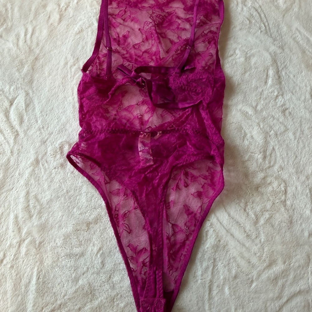 New! VS VERY SEXY Rose Lace High-Neck Teddy Outrageous Pink 45991 - Picture 6 of 13